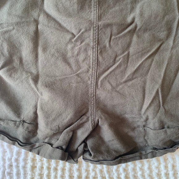 Aritzia army green Community shorts - Picture 3 of 5